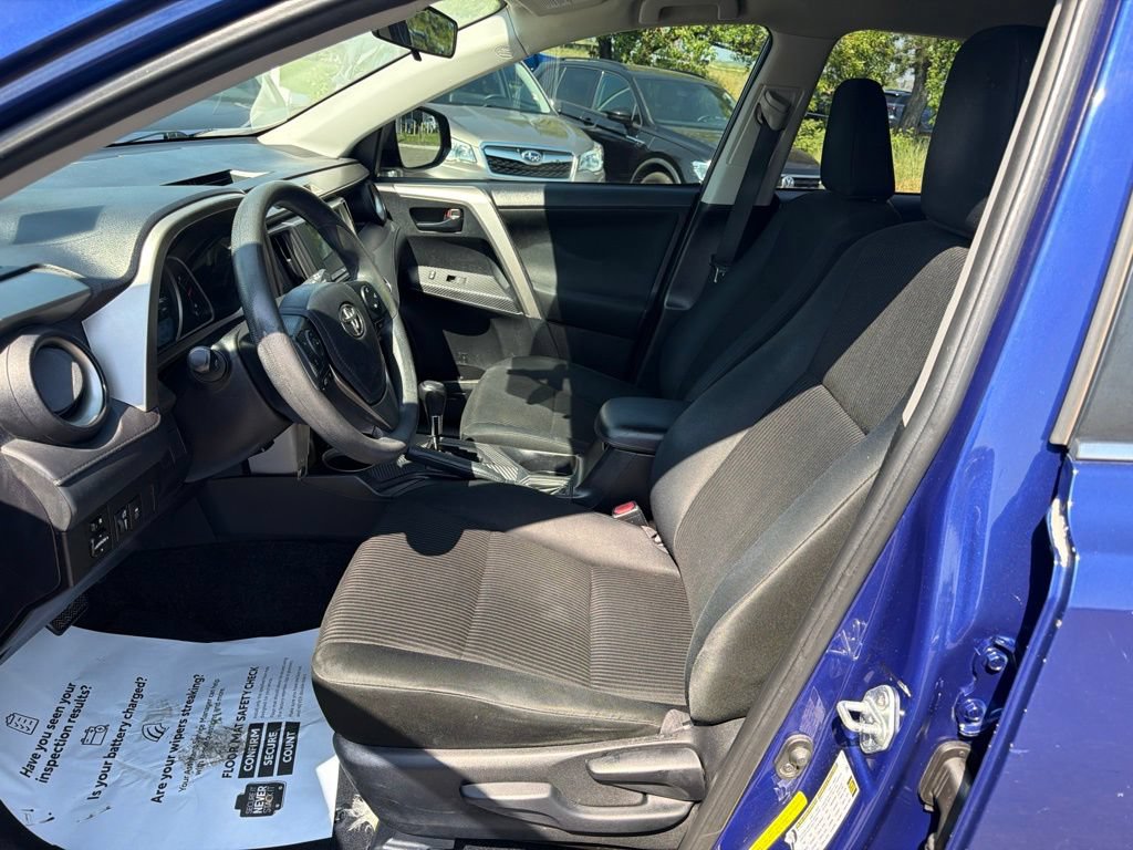 Used 2014 Toyota RAV4 LE FWD image 22