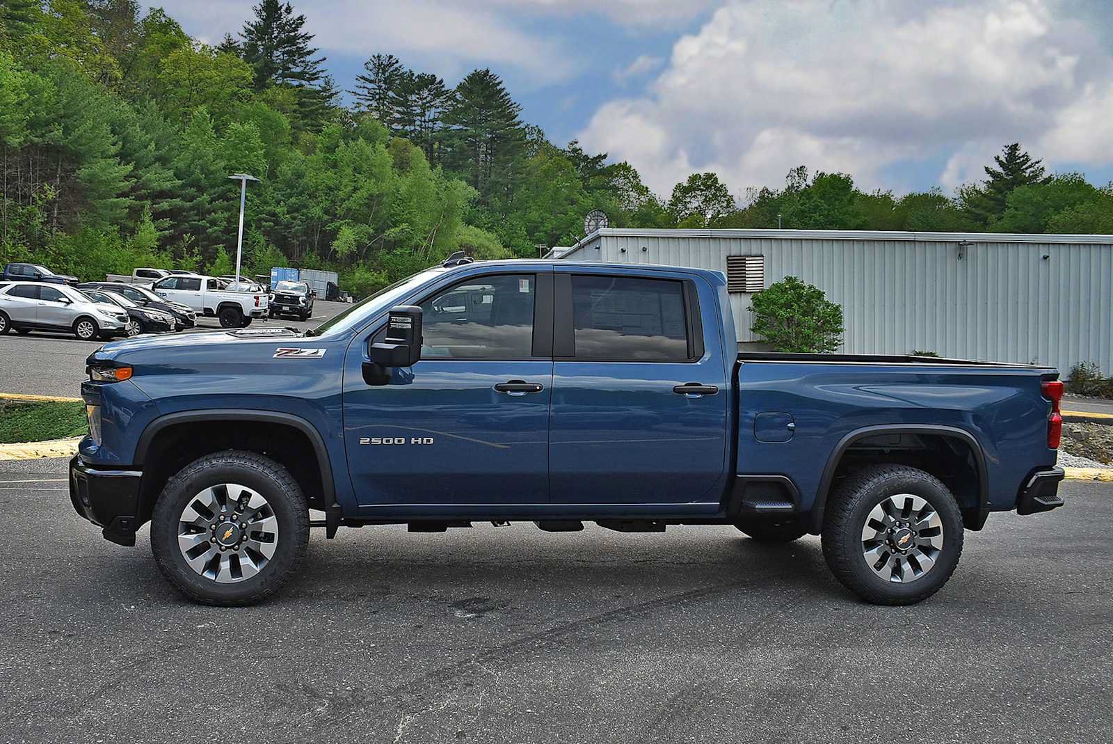 New 2026 Chevrolet Silverado 2500 Custom w/ Custom Value Package AWD/4WD image 4