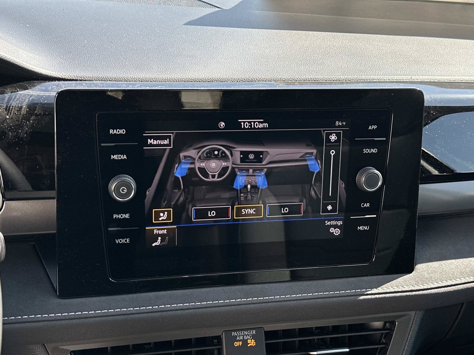 New 2027 Volkswagen Taos SE FWD image 15