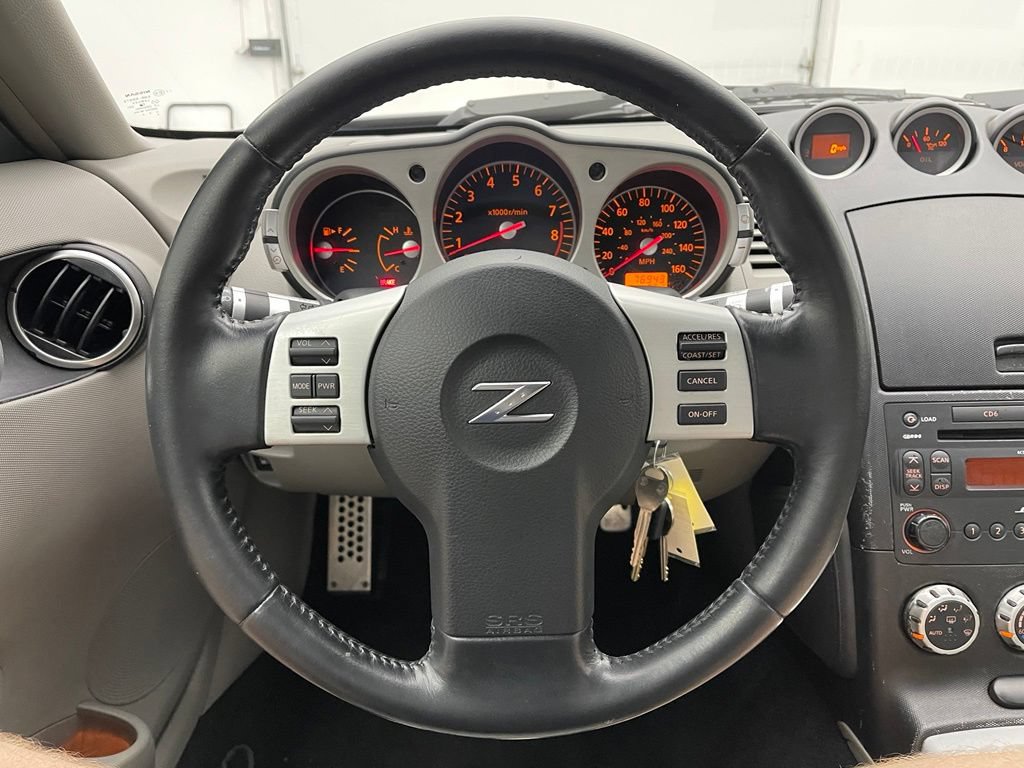 Used 2007 Nissan 350Z Touring RWD image 21