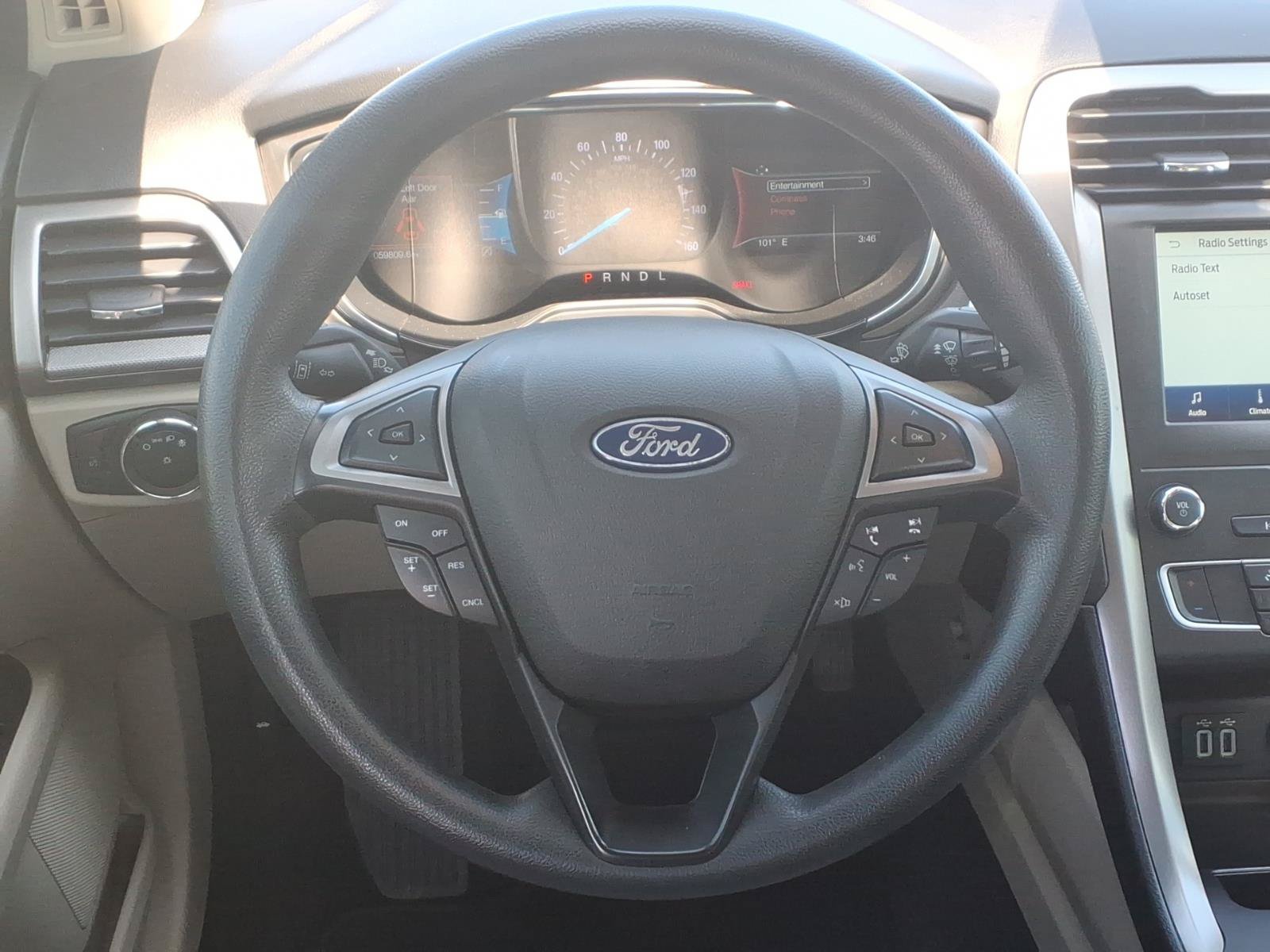 Certified 2020 Ford Fusion SE FWD image 16