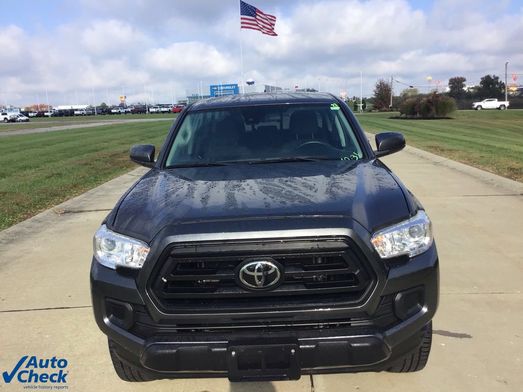 Used 2022 Toyota Tacoma SR image 10