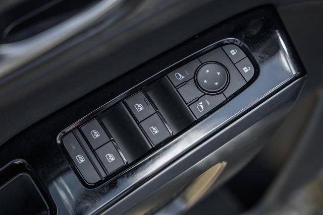 New 2025 Nissan Pathfinder SL w/ SL Premium Package image 40