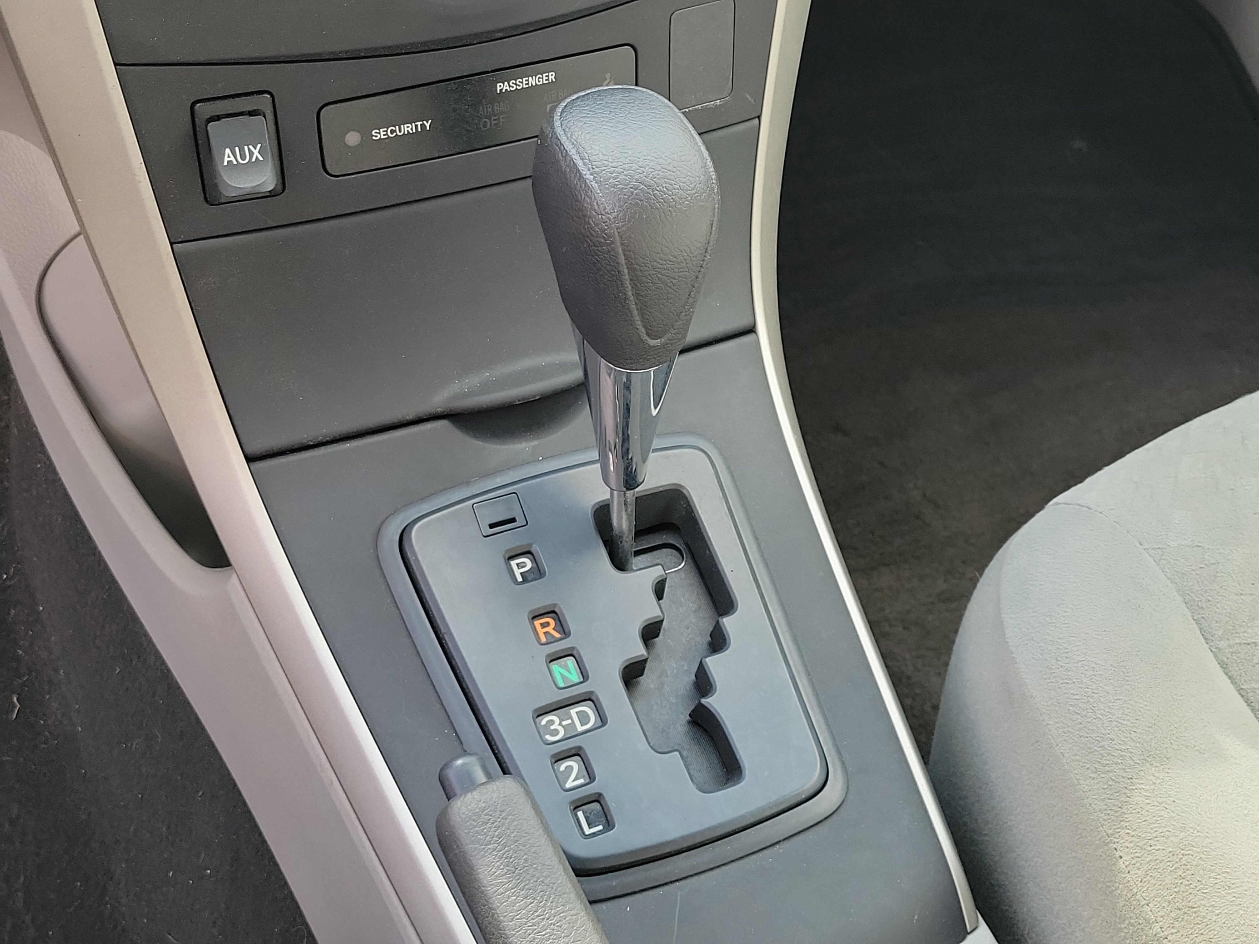Used 2009 Toyota Corolla LE FWD image 25