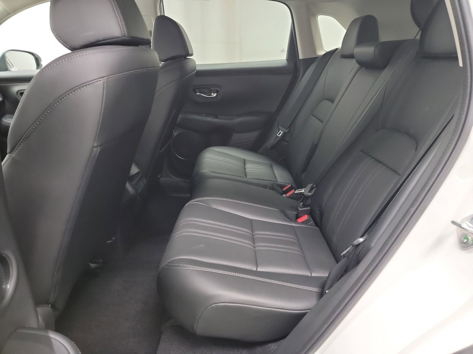 Used 2025 Honda HR-V EX-L image 28