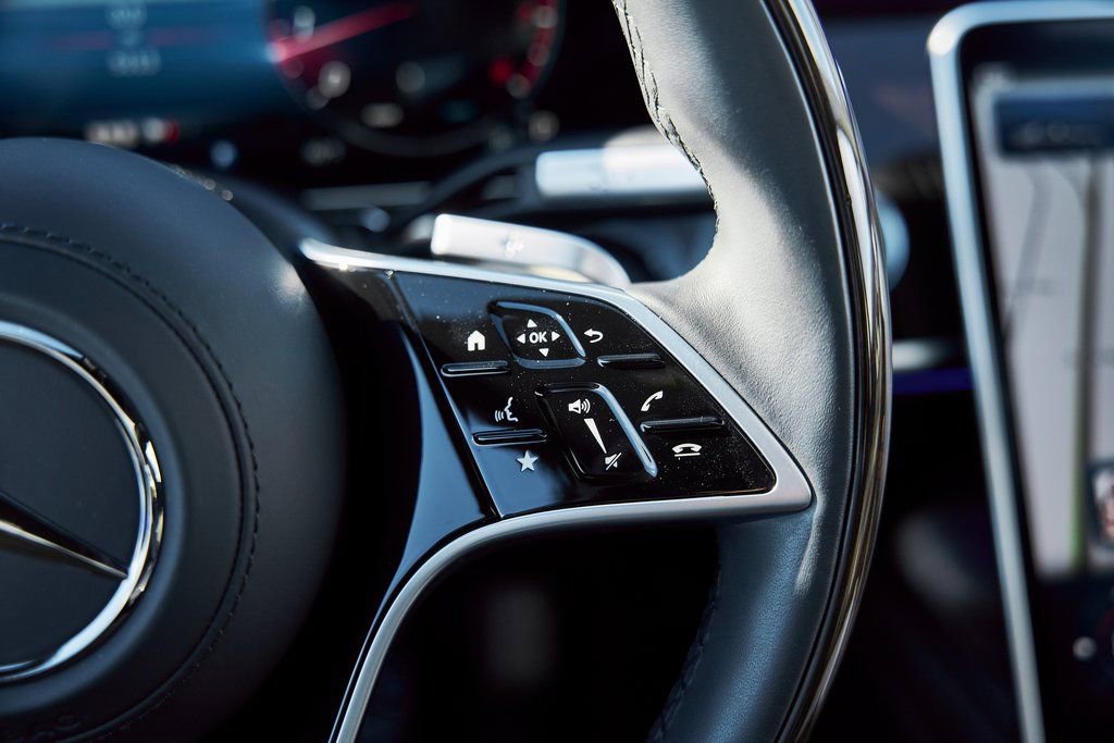 Used 2025 Mercedes-Benz Maybach S 580 4MATIC image 49