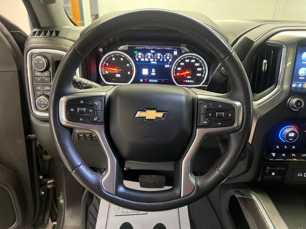 Used 2022 Chevrolet Silverado 2500 LTZ AWD/4WD image 28