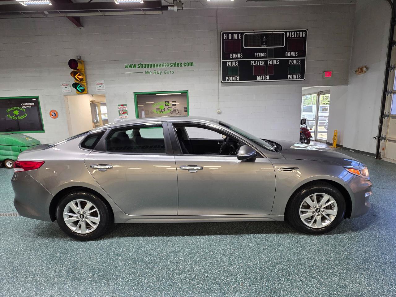 Used 2018 Kia Optima LX FWD image 5