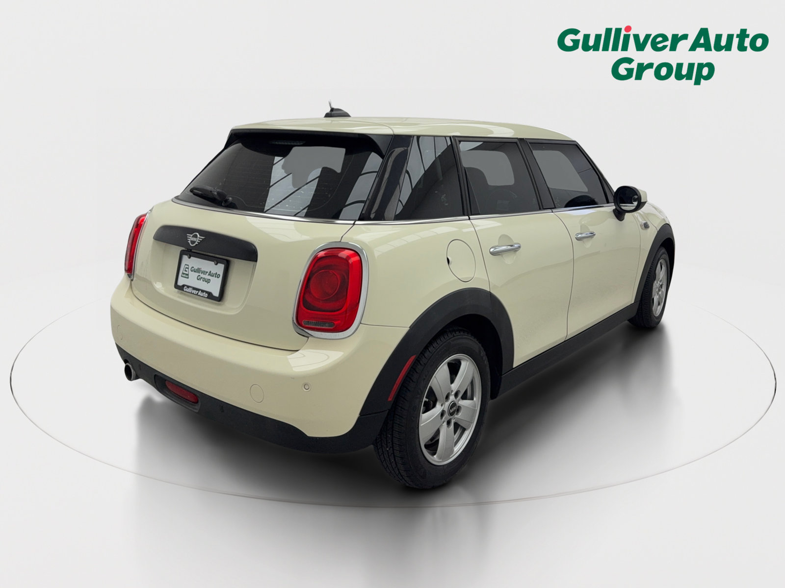 Used 2020 MINI Cooper 4-Door Hardtop FWD image 8