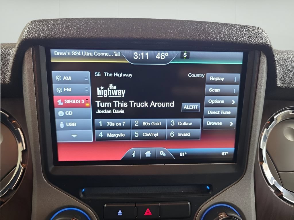 Used 2016 Ford F350 Lariat w/ Lariat Interior Package AWD/4WD image 14