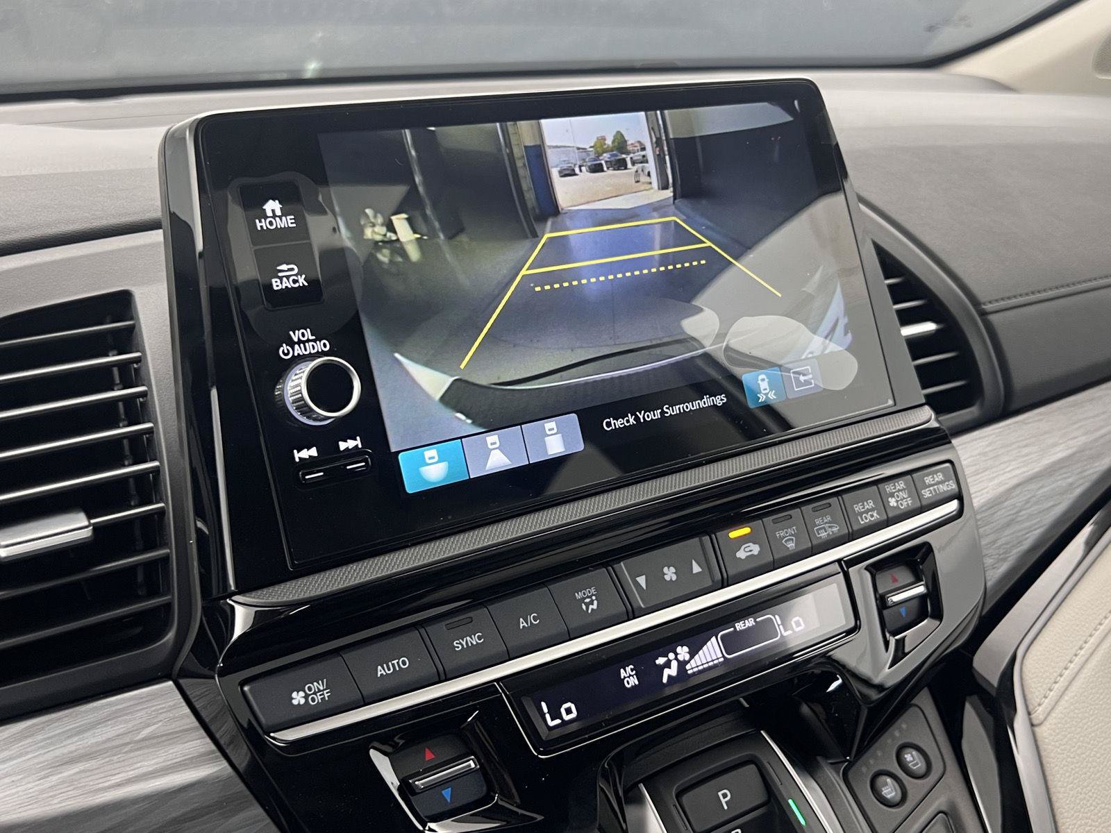 New 2027 Honda Odyssey Elite image 3