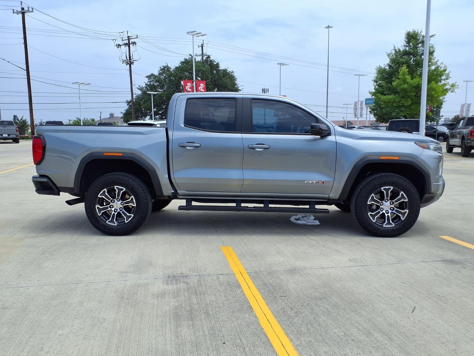 Used 2023 GMC Canyon AT4 AWD/4WD image 4