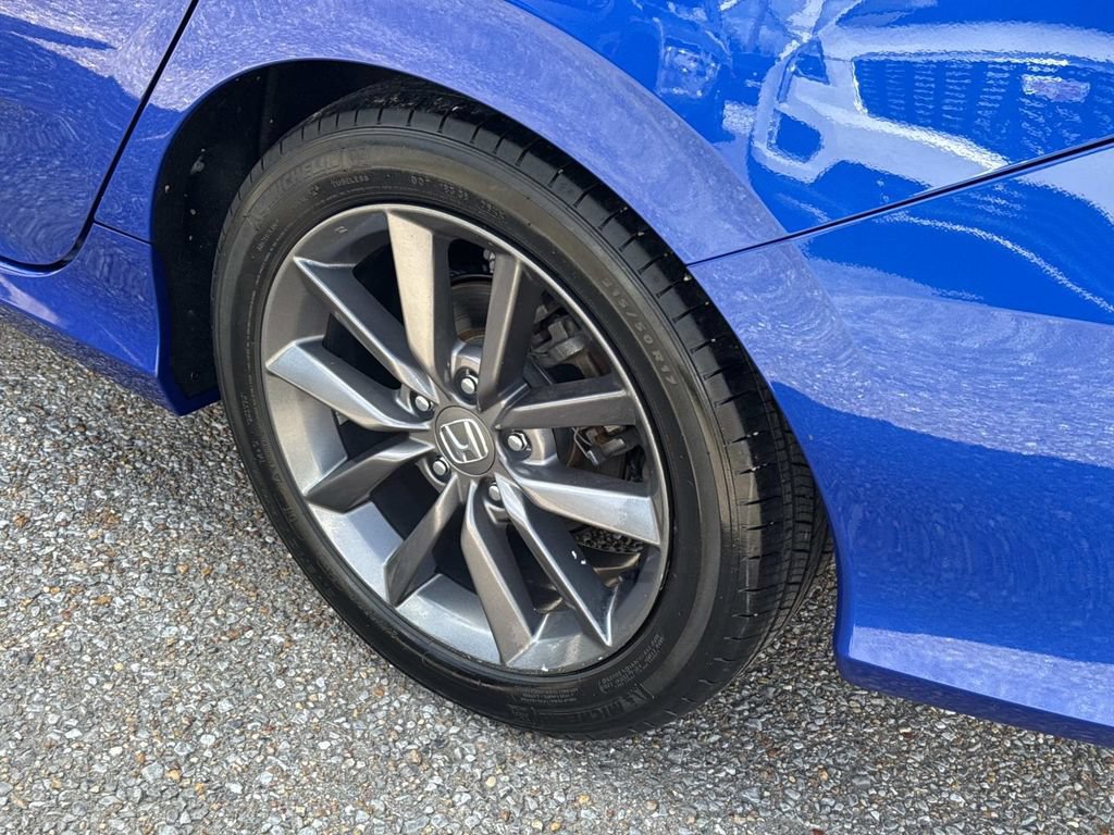 Used 2020 Honda Civic EX image 5
