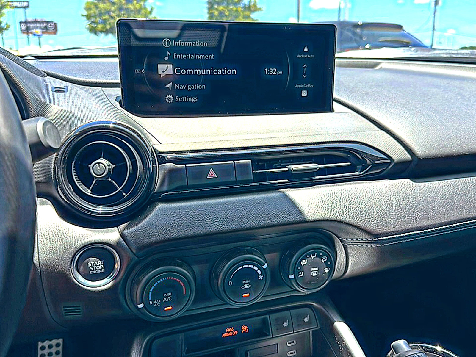 New 2026 MAZDA MX-5 Miata Club w/ Interior Package RWD image 21