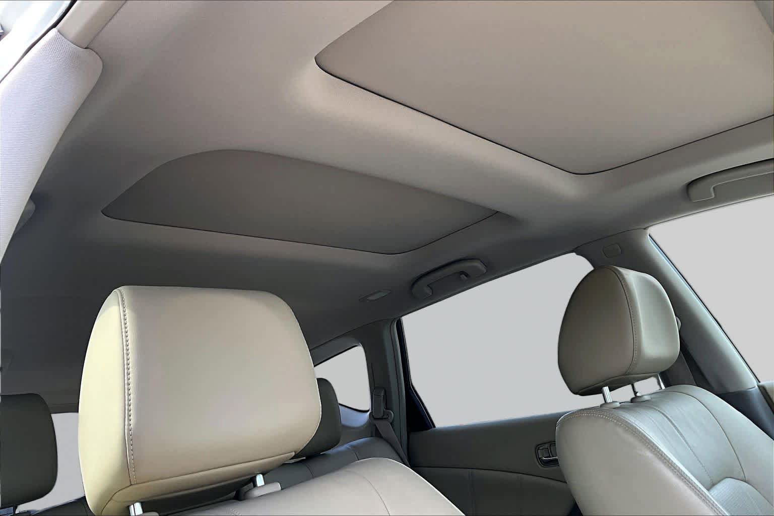 Used 2013 Nissan Murano LE w/ Platinum Pkg FWD image 13