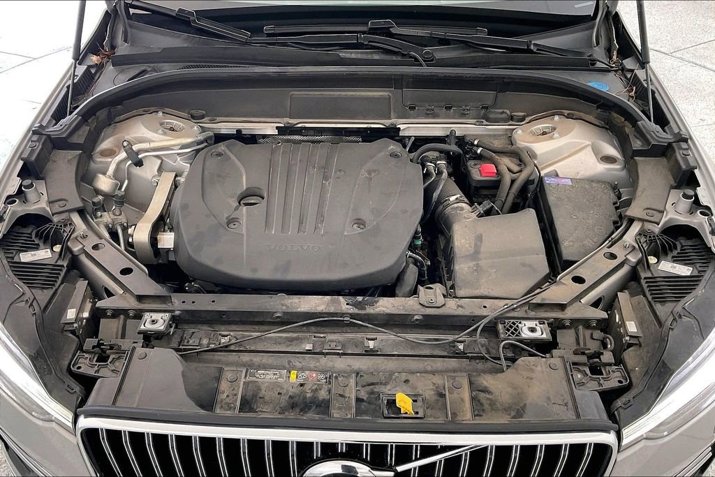 Certified 2023 Volvo XC60 B5 Ultimate w/ Climate Package image 13