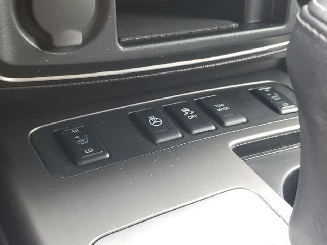 Used 2015 Nissan Armada Platinum w/ 2nd Row Captain Seat Package AWD/4WD image 31