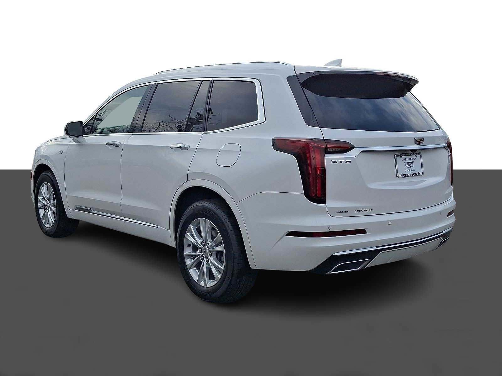 Used 2025 Cadillac XT6 Luxury image 4