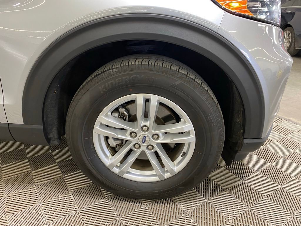 Used 2023 Ford Explorer XLT w/ Equipment Group 202A image 40