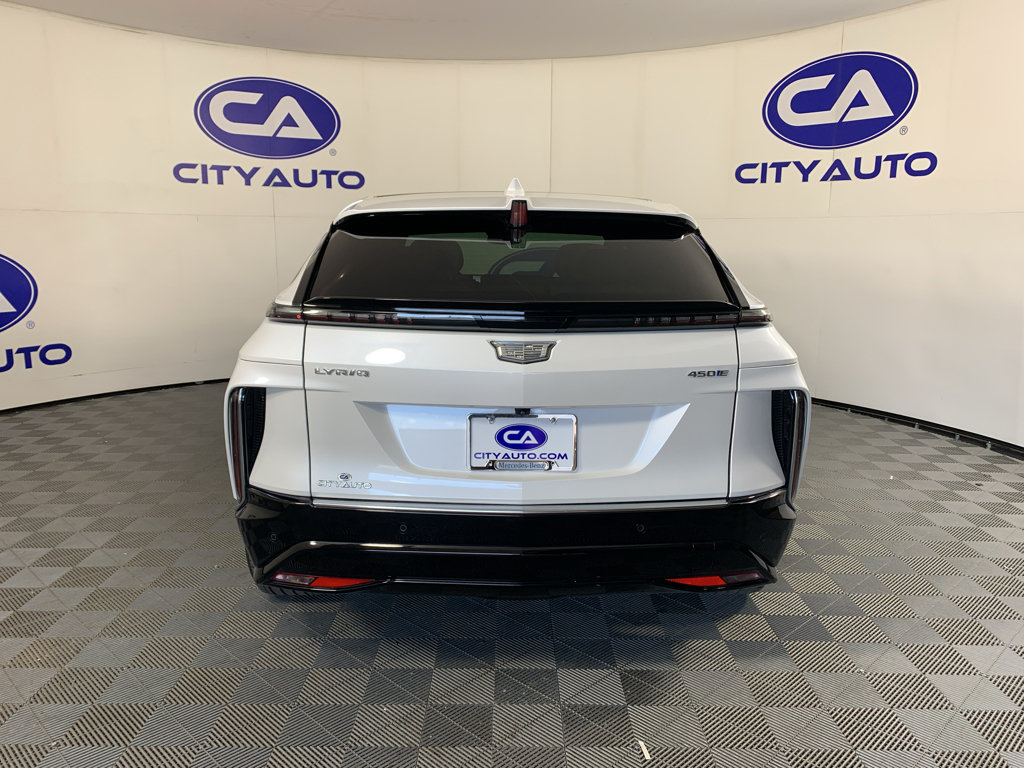 Used 2024 Cadillac Lyriq Luxury RWD image 4