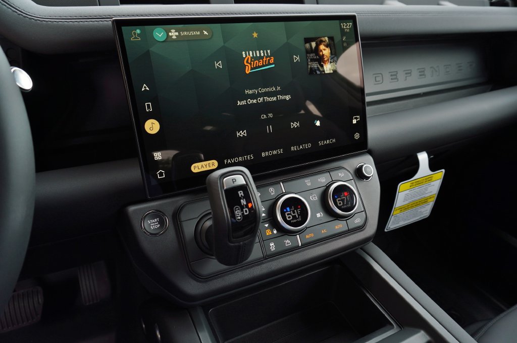 New 2026 Land Rover Defender 110 X-Dynamic SE AWD/4WD image 19