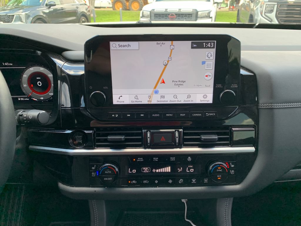Used 2025 Nissan Pathfinder Platinum AWD/4WD image 16