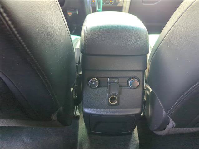 Used 2016 Ford Explorer XLT w/ Equipment Group 202A AWD/4WD image 20