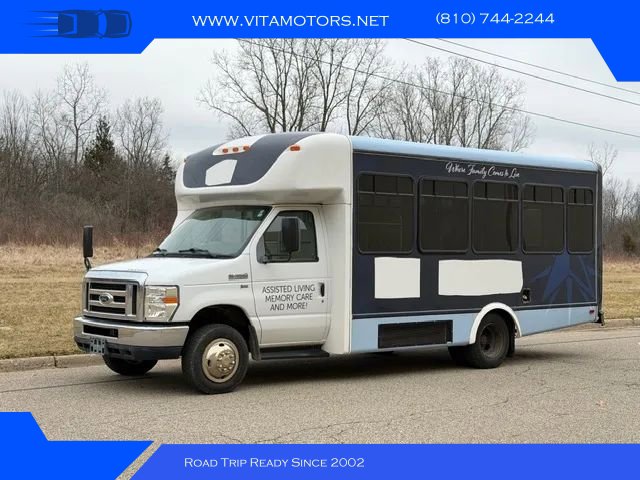 Used 2013 Ford E-350 and Econoline 350 Super Duty w/ Shuttle Bus Prep Pkg RWD image 1