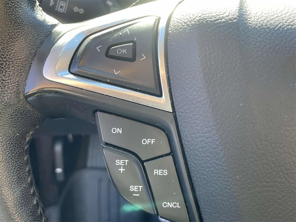 Used 2020 Ford Fusion SEL image 24