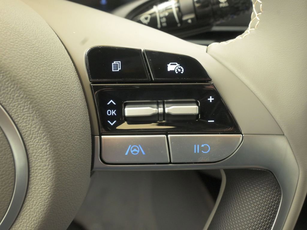 Certified 2025 Hyundai Elantra Sport FWD image 27