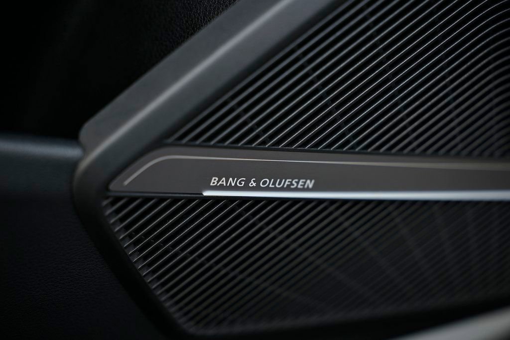 Used 2024 Audi SQ5 Premium Plus w/ Premium Plus Package image 17