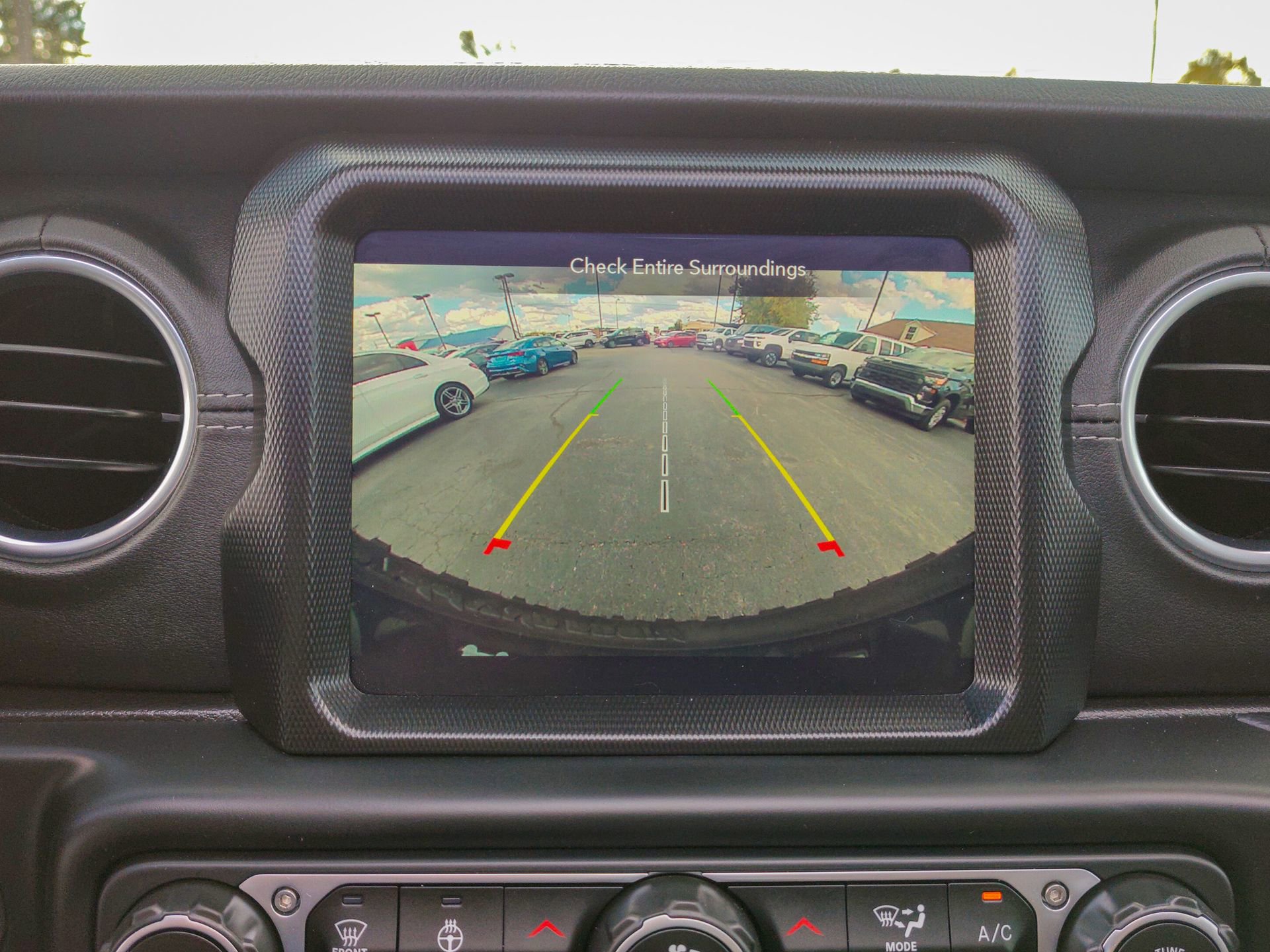 Used 2021 Jeep Wrangler Unlimited Sahara w/ Cold Weather Group image 10