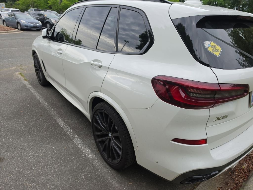 Used 2021 BMW X5 sDrive40i w/ M Sport Package RWD image 4