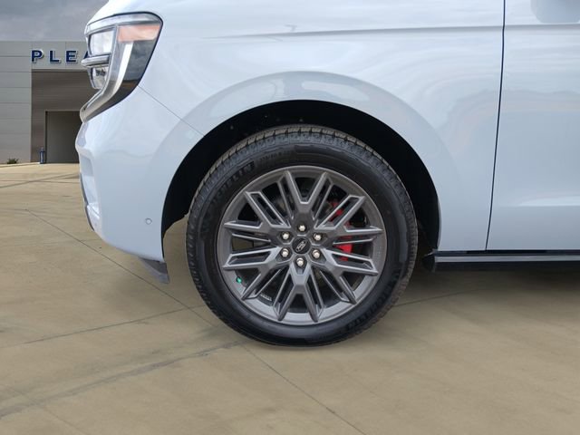 New 2025 Ford Expedition Platinum w/ Stealth Performance Package AWD/4WD image 14