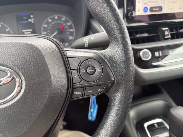 Used 2024 Toyota Corolla LE image 31