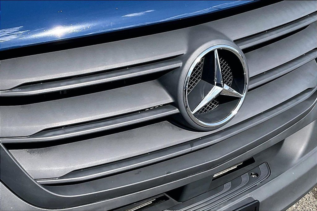 Used 2024 Mercedes-Benz Sprinter 2500 image 20