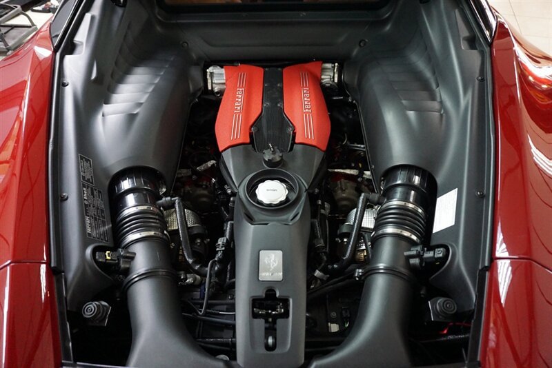 Used 2019 Ferrari 488 GTB RWD image 6