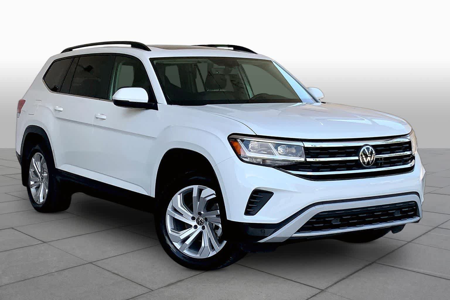 Used 2023 Volkswagen Atlas SE w/ Panoramic Sunroof Package AWD/4WD image 3