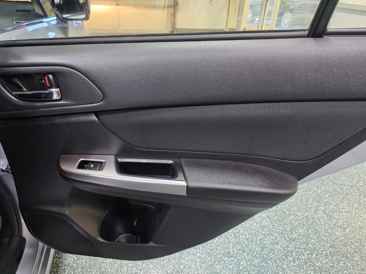 Used 2016 Subaru Impreza 2.0i Premium image 23