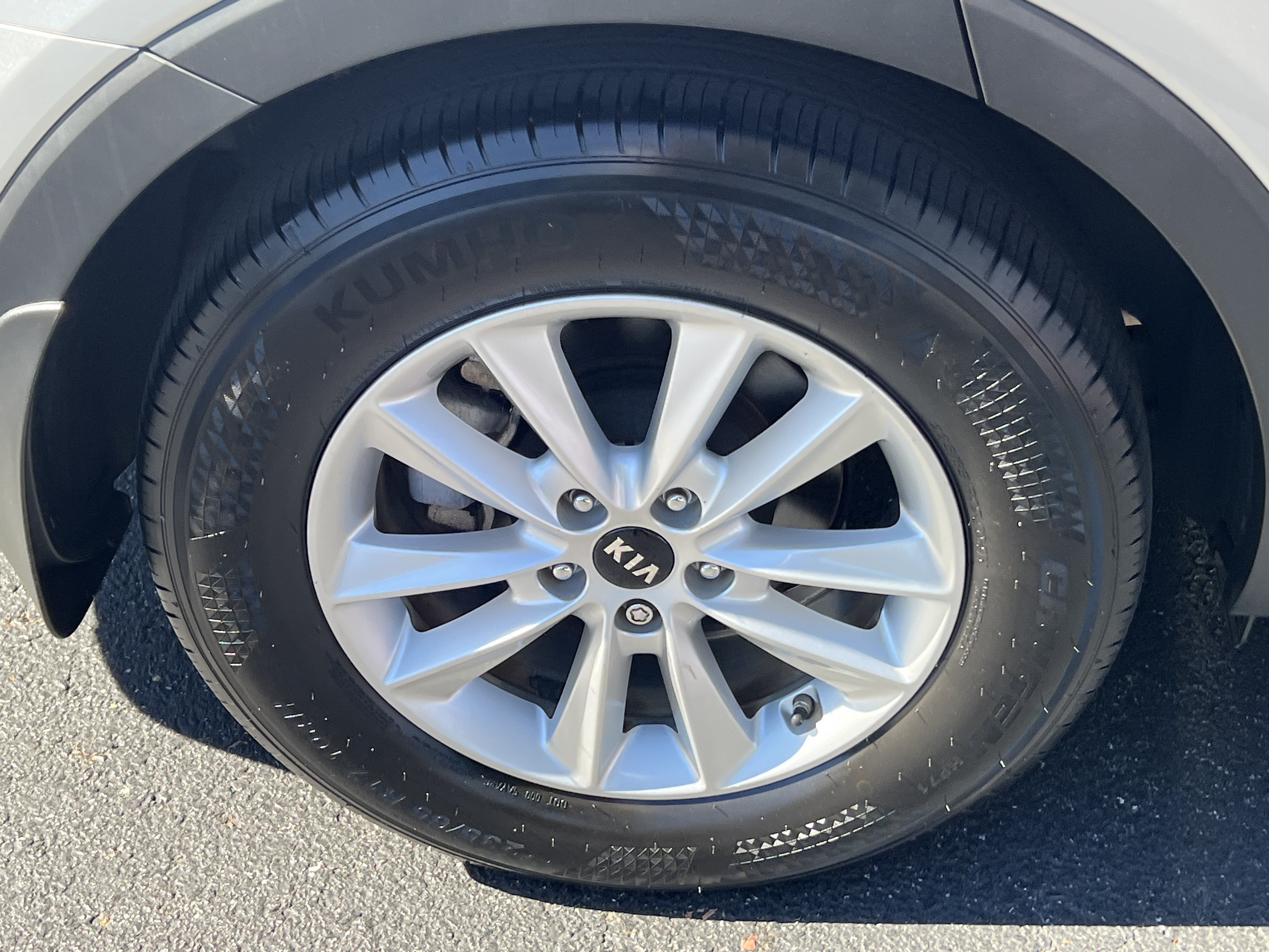 Used 2019 Kia Sorento L FWD image 18