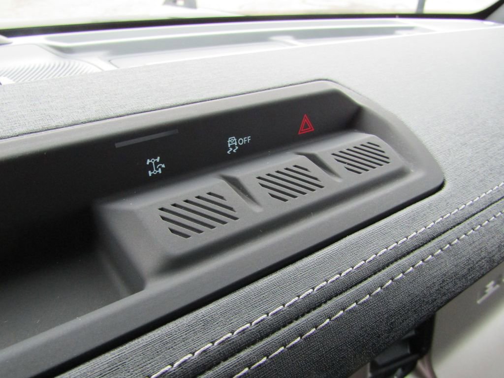 Used 2025 Ford Bronco Outer Banks AWD/4WD image 23