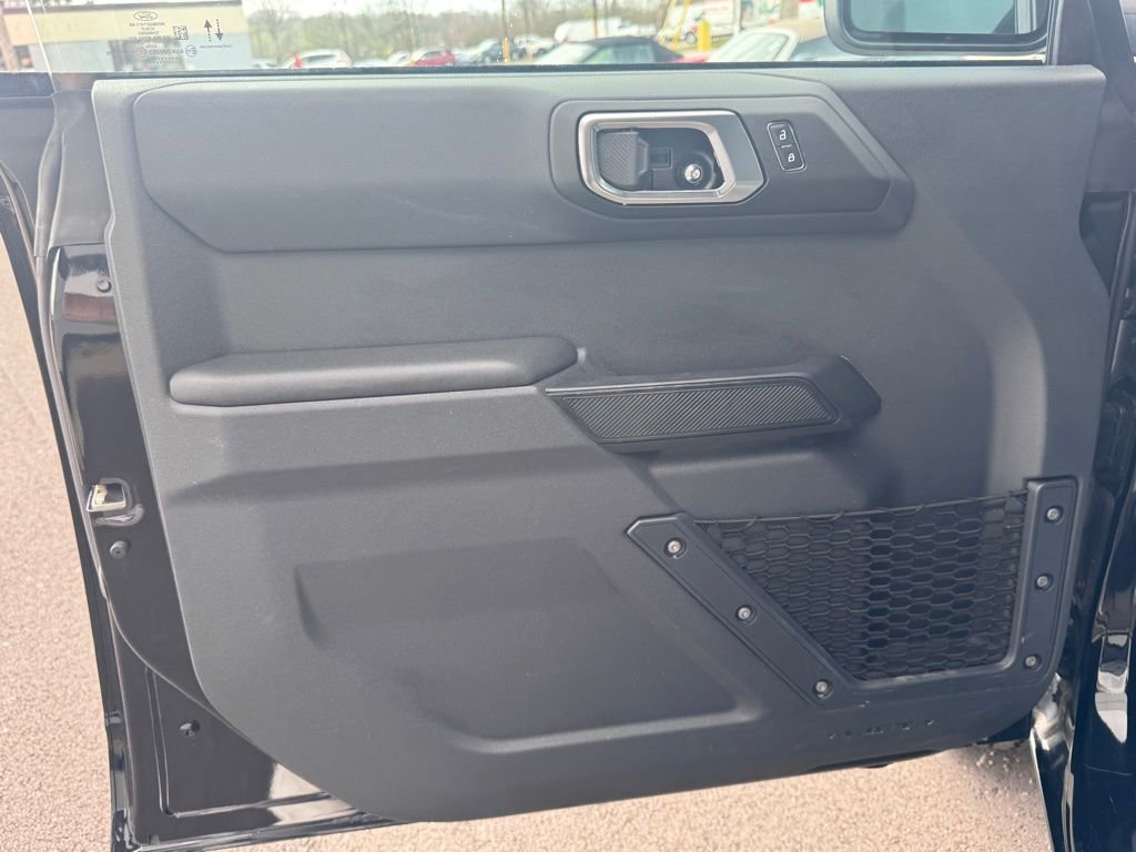 Used 2025 Ford Bronco Big Bend image 9