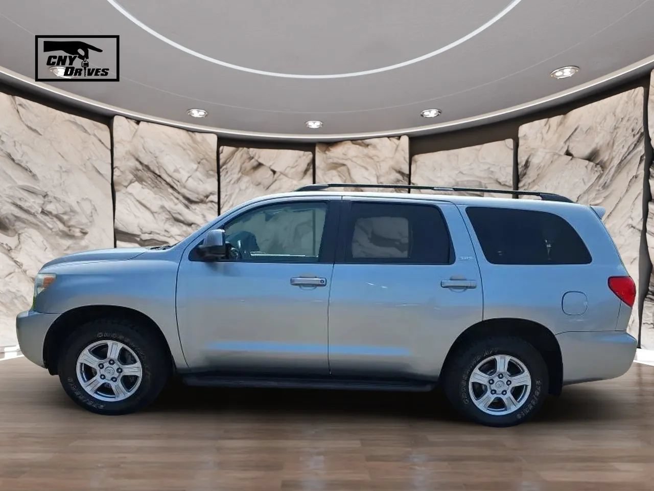 Used 2015 Toyota Sequoia SR5 AWD/4WD image 8