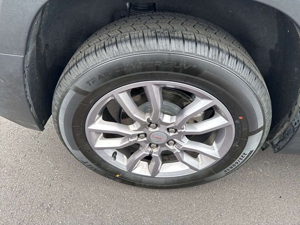 Used 2024 GMC Terrain SLT image 13