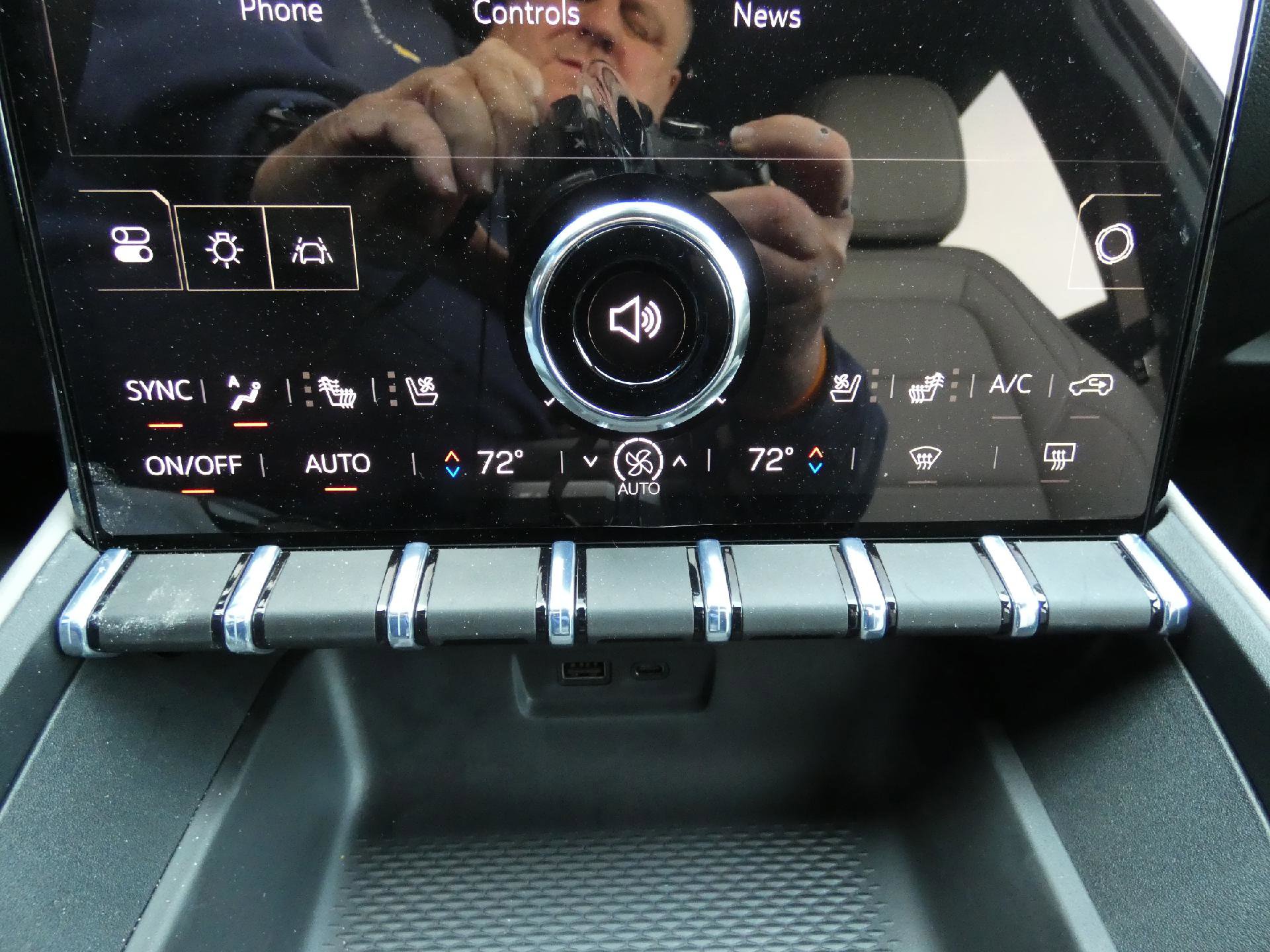 New 2026 GMC Terrain Elevation w/ Elevation Premium Package image 23