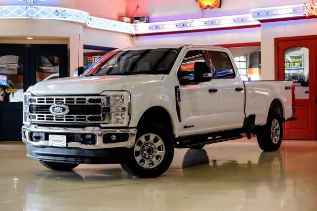 Used 2024 Ford F250 XLT image 2