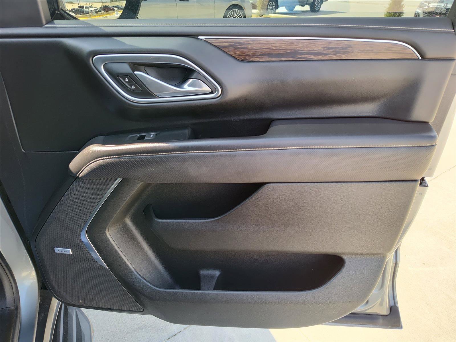 Used 2021 Chevrolet Tahoe Premier w/ Premium Package image 26