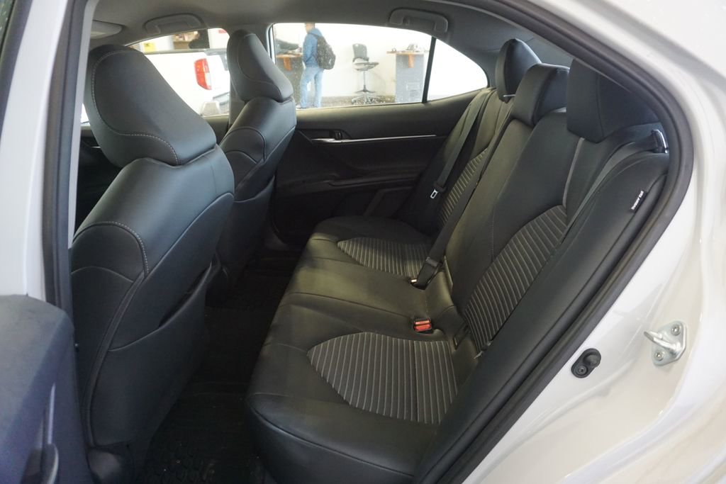 Used 2023 Toyota Camry SE w/ Cold Weather Package image 12