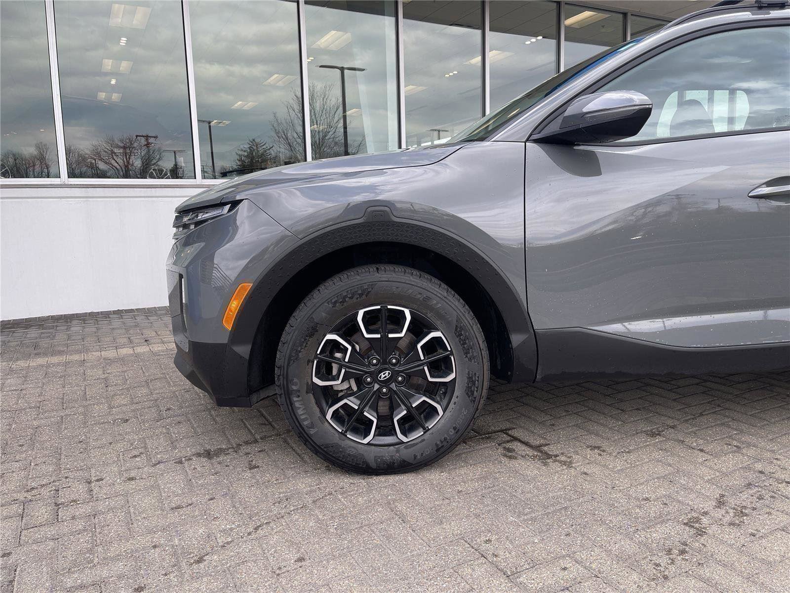 Used 2023 Hyundai Santa Cruz SEL Premium AWD/4WD image 9