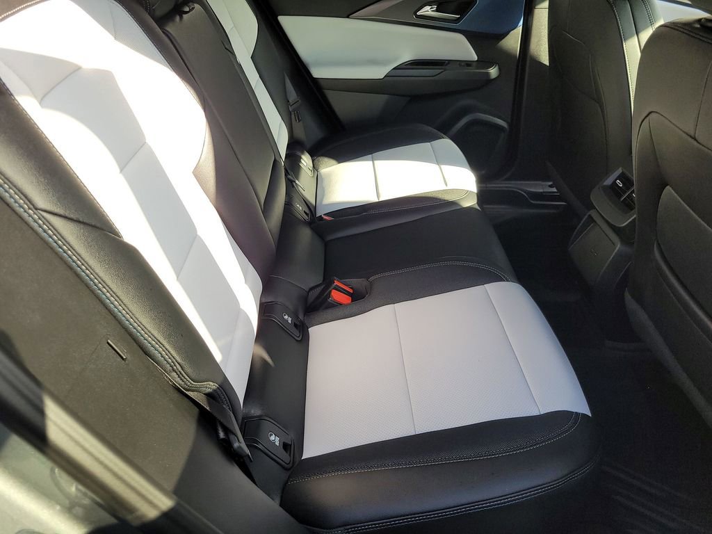 New 2026 Chevrolet Equinox EV LT image 26